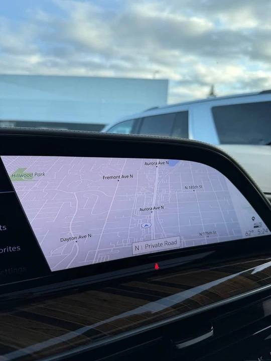 2021 Cadillac Escalade 5th Gen - Image 15 of 20