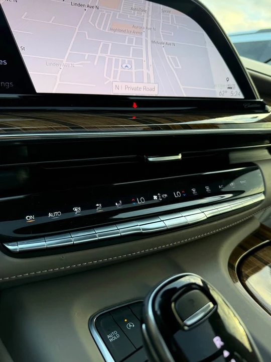 2021 Cadillac Escalade 5th Gen - Image 16 of 20