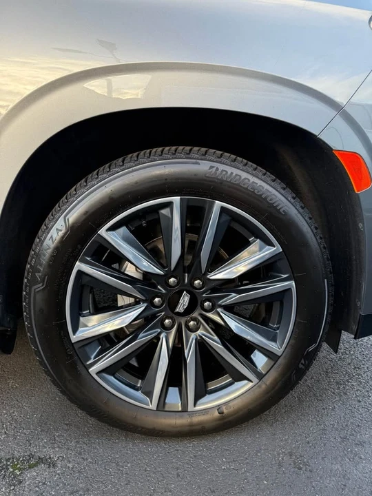 2021 Cadillac Escalade 5th Gen - Image 19 of 20