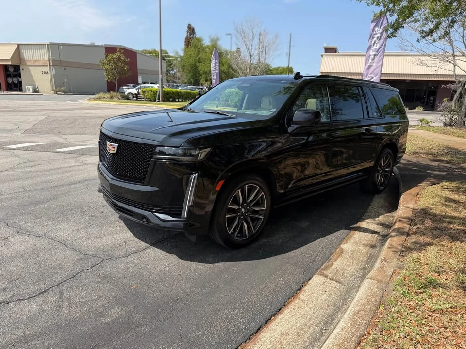 2021 Cadillac Escalade 5th Gen - Image 2 of 20