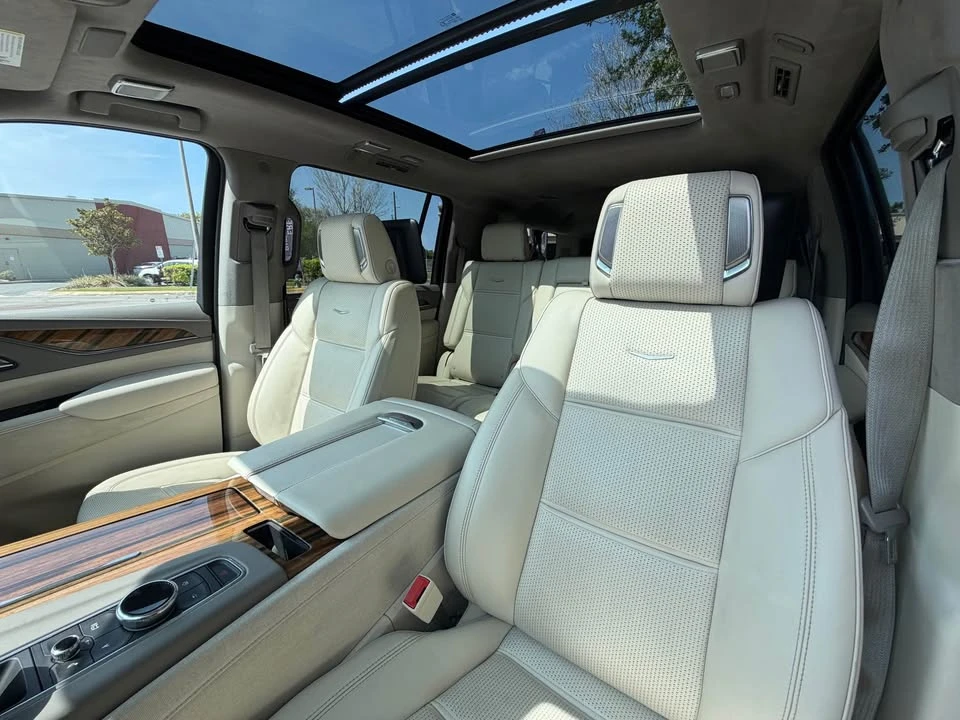 2021 Cadillac Escalade 5th Gen - Image 19 of 20