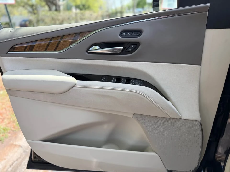 2021 Cadillac Escalade 5th Gen - Image 20 of 20