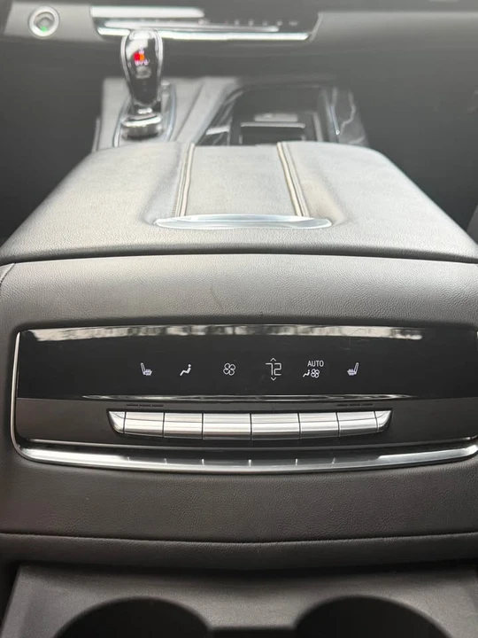2021 Cadillac Escalade 5th Gen - Image 10 of 20