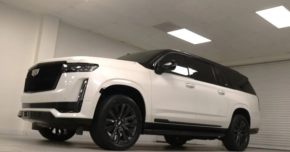 2021 Cadillac Escalade 5th Gen - Image 9 of 19