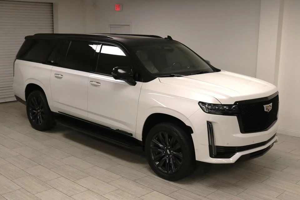 2021 Cadillac Escalade 5th Gen - Image 19 of 19