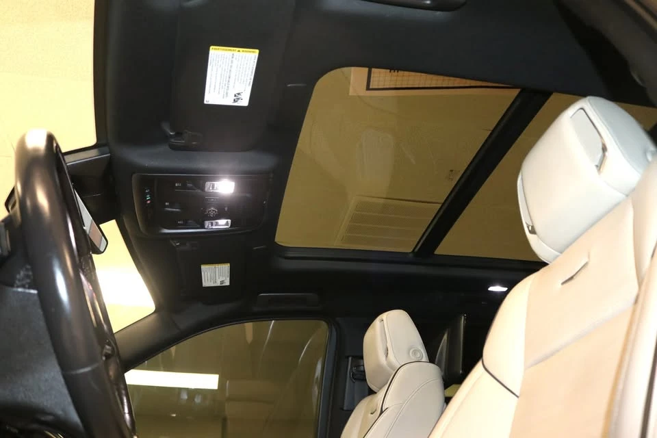 2021 Cadillac Escalade 5th Gen - Image 17 of 19