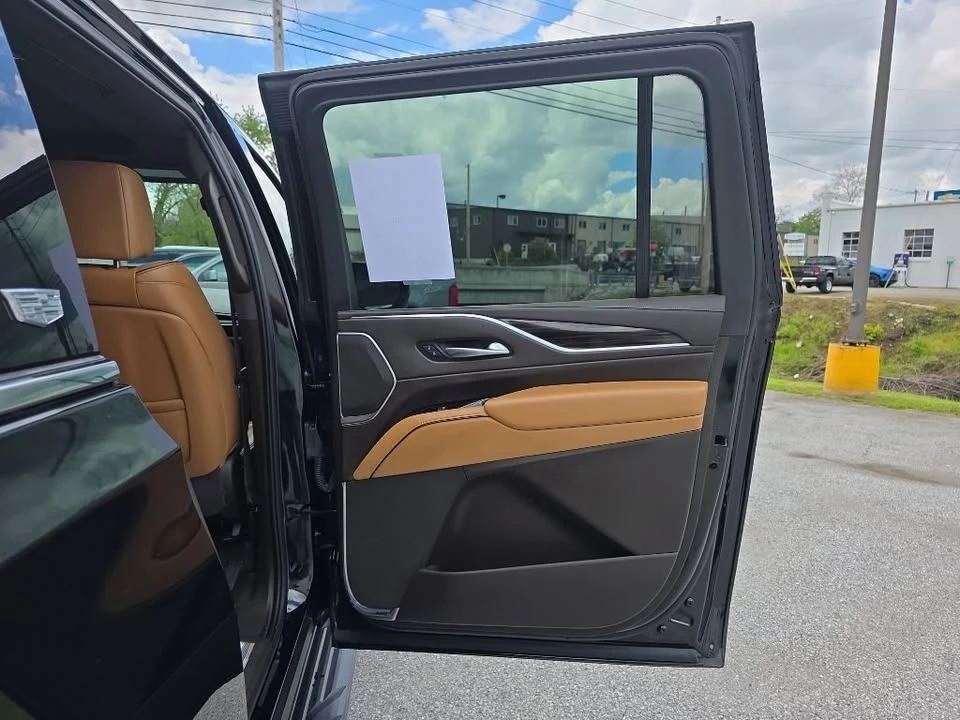 2021 Cadillac Escalade 5th Gen - Image 15 of 20