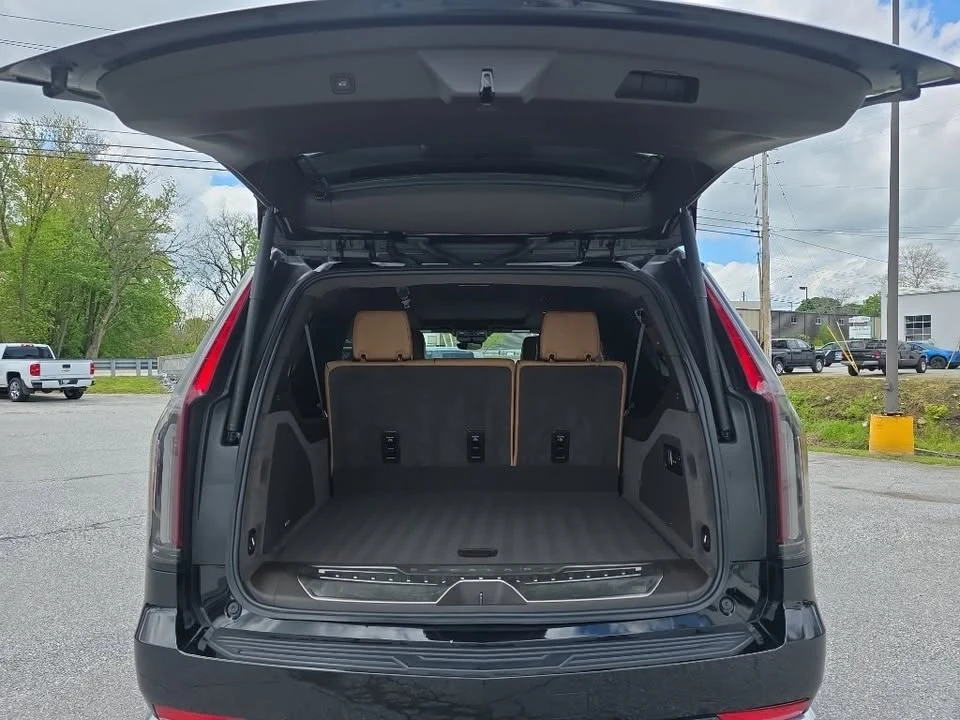 2021 Cadillac Escalade 5th Gen - Image 18 of 20