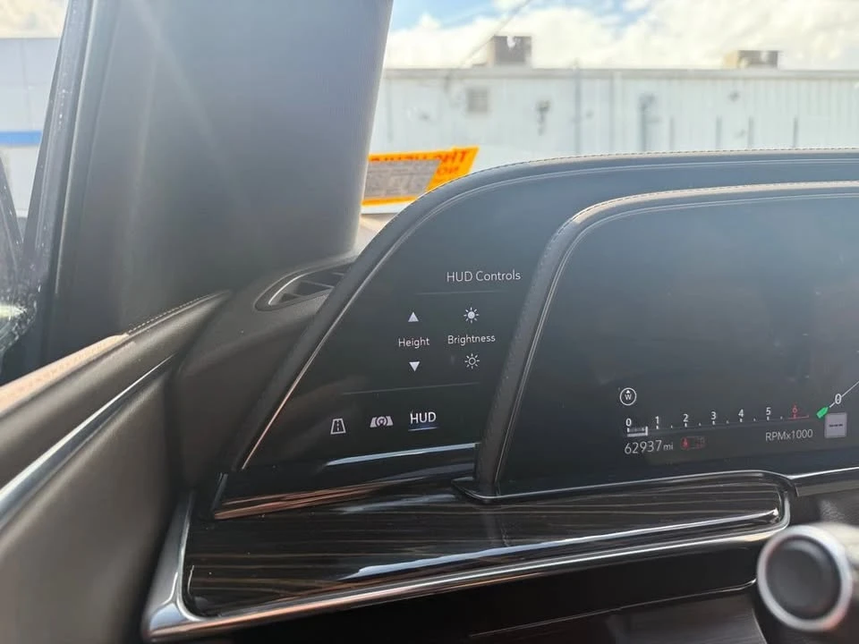 2021 Cadillac Escalade 5th Gen - Image 13 of 20