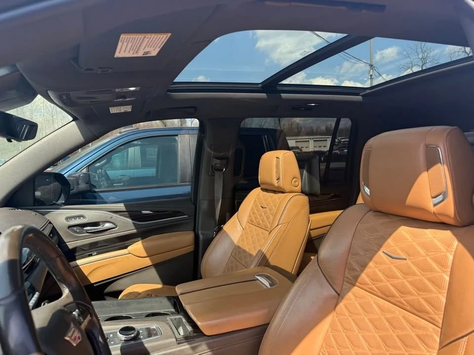 2021 Cadillac Escalade 5th Gen - Image 16 of 20