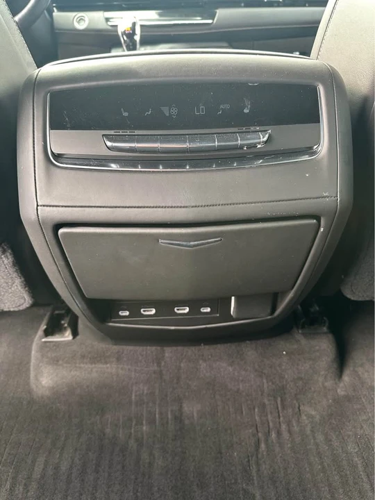 2021 Cadillac Escalade 5th Gen - Image 13 of 20