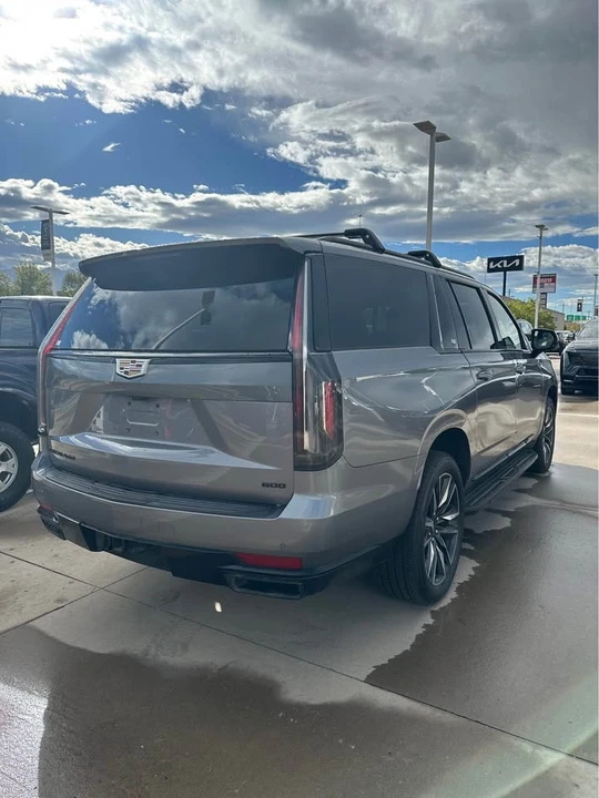 2021 Cadillac Escalade 5th Gen - Image 3 of 20