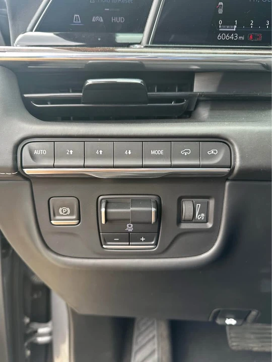 2021 Cadillac Escalade 5th Gen - Image 10 of 20