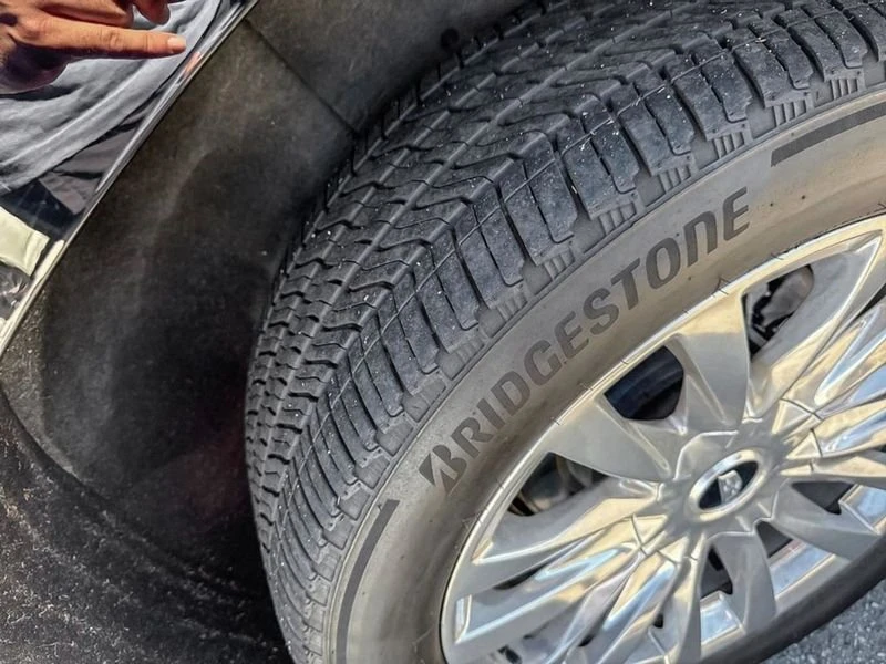 2021 Cadillac Escalade 5th Gen - Image 13 of 16