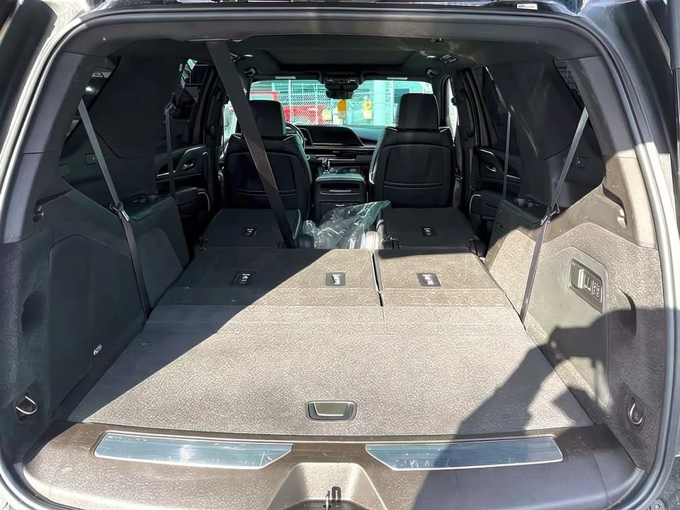 2021 Cadillac Escalade 5th Gen - Image 5 of 17