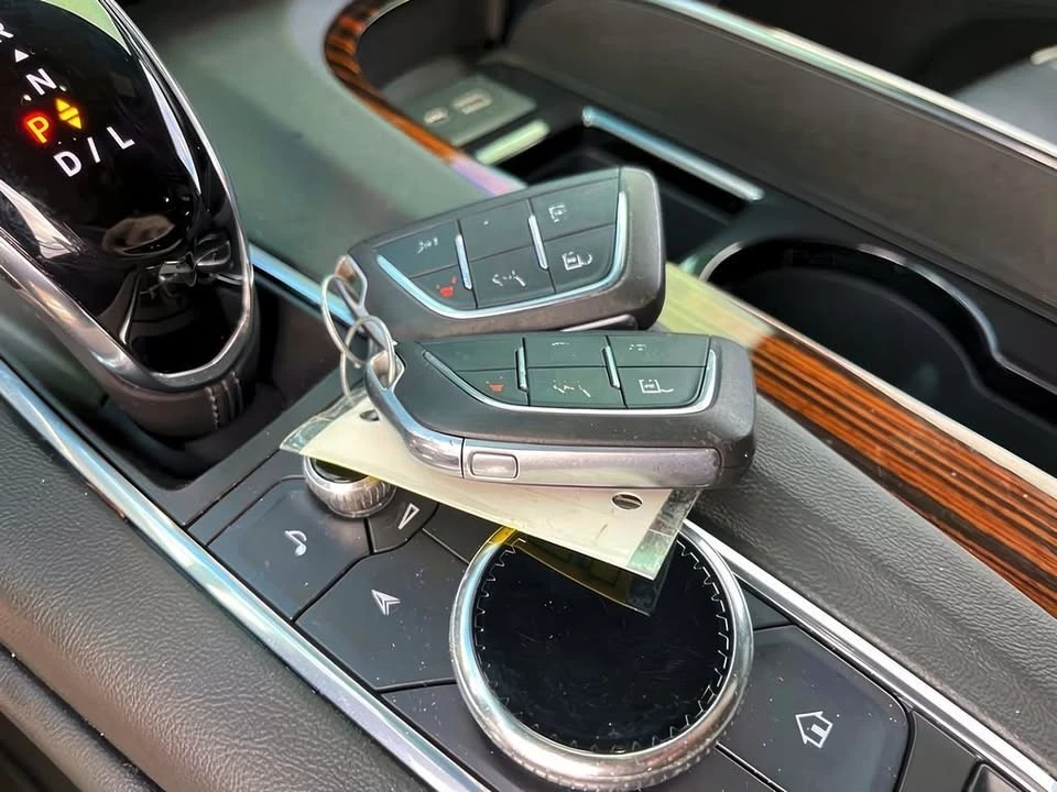 2021 Cadillac Escalade 5th Gen - Image 10 of 17