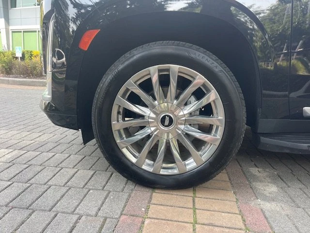 2021 Cadillac Escalade 5th Gen - Image 19 of 20