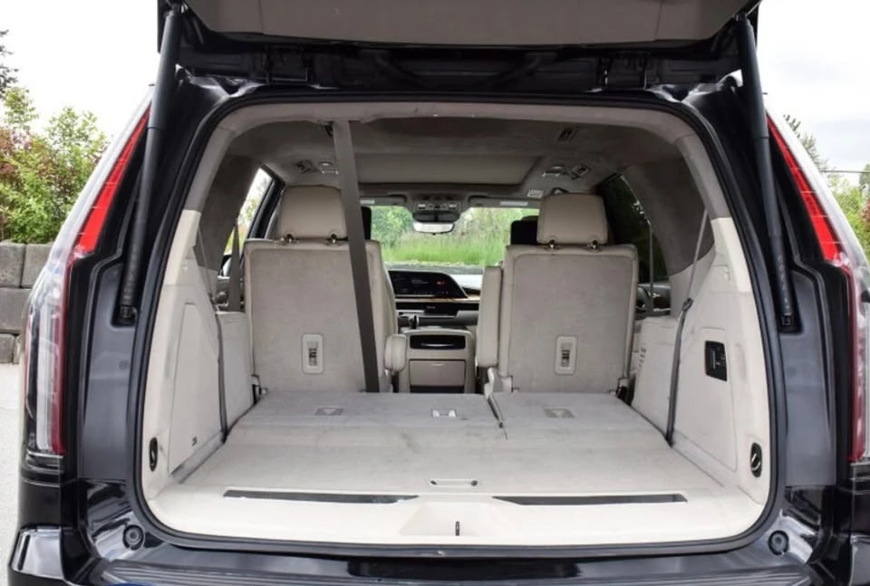 2021 Cadillac Escalade 5th Gen - Image 19 of 19