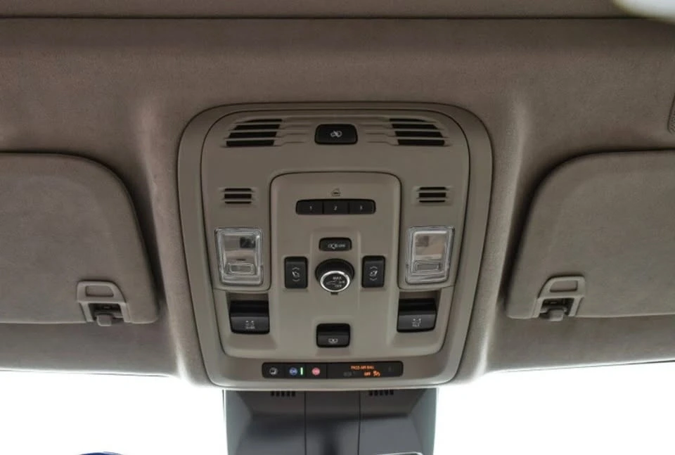 2021 Cadillac Escalade 5th Gen - Image 17 of 19