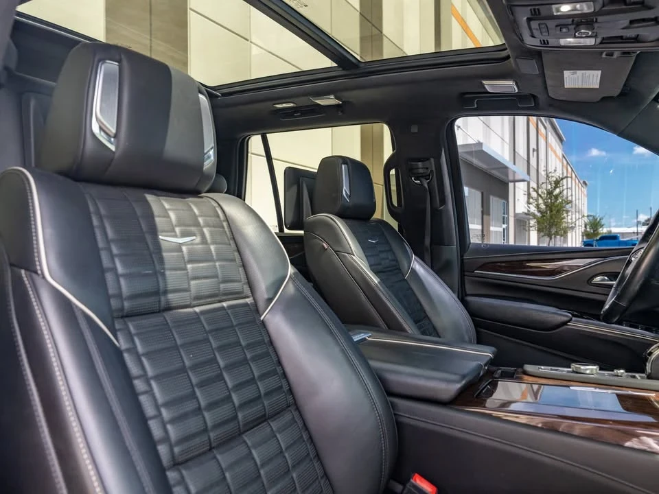 2021 Cadillac Escalade 5th Gen - Image 15 of 20