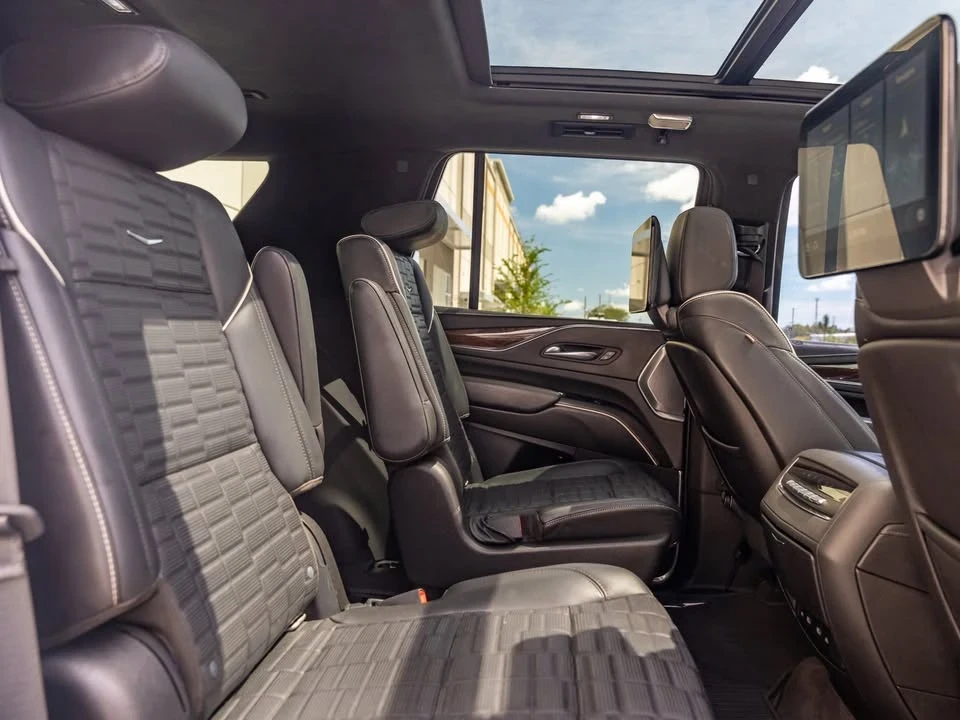 2021 Cadillac Escalade 5th Gen - Image 17 of 20