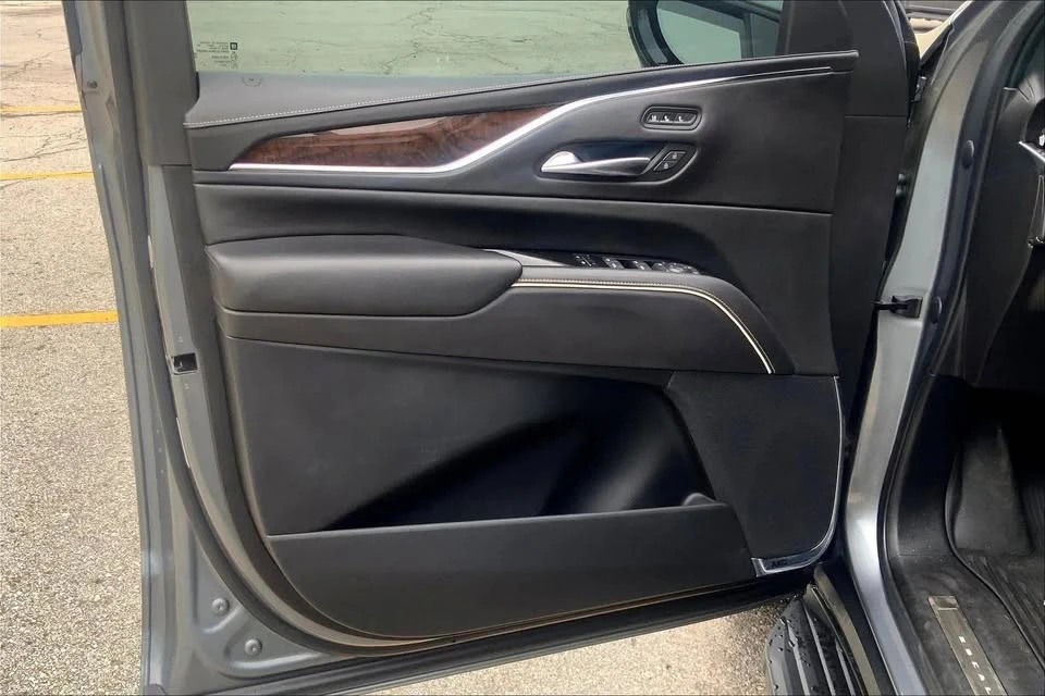 2021 Cadillac Escalade 5th Gen - Image 4 of 16