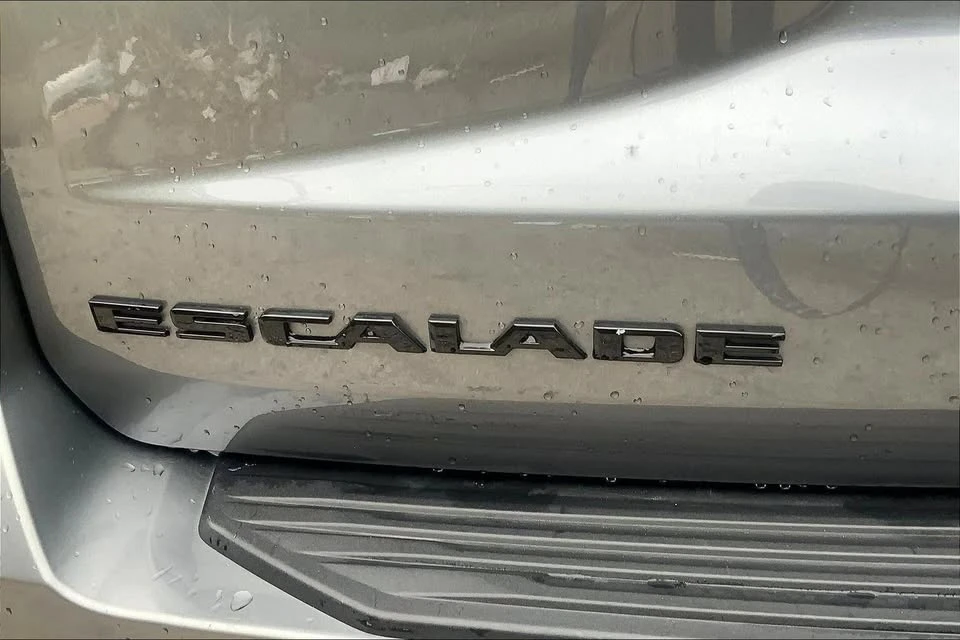 2021 Cadillac Escalade 5th Gen - Image 2 of 16