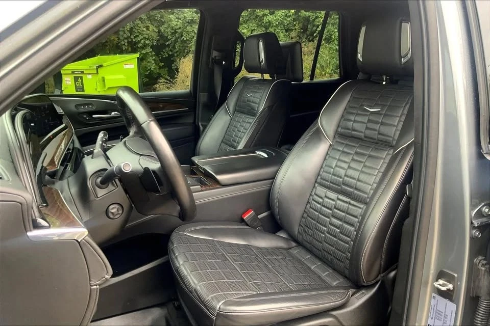 2021 Cadillac Escalade 5th Gen - Image 13 of 16