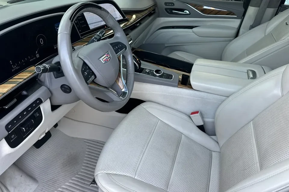 2021 Cadillac Escalade 5th Gen - Image 7 of 20