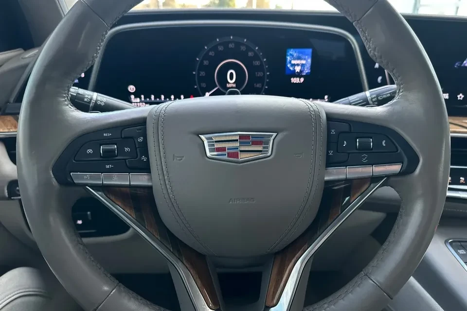2021 Cadillac Escalade 5th Gen - Image 19 of 20