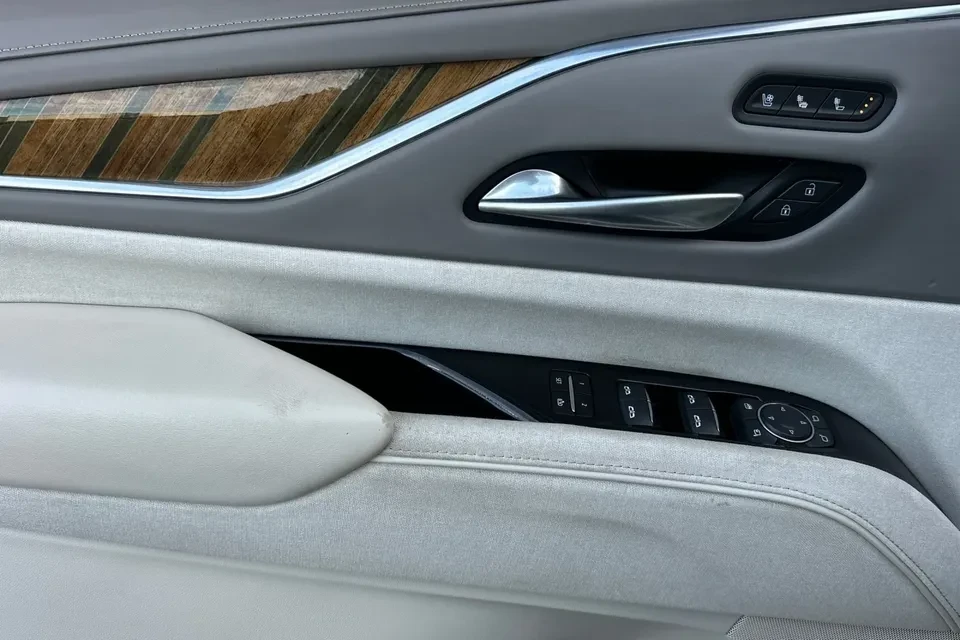2021 Cadillac Escalade 5th Gen - Image 8 of 20