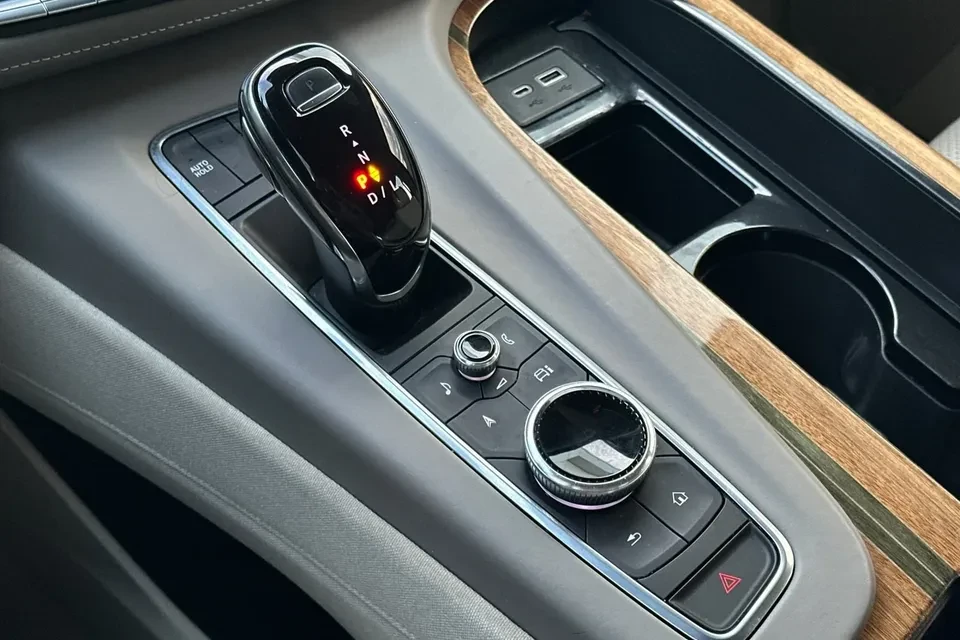 2021 Cadillac Escalade 5th Gen - Image 18 of 20