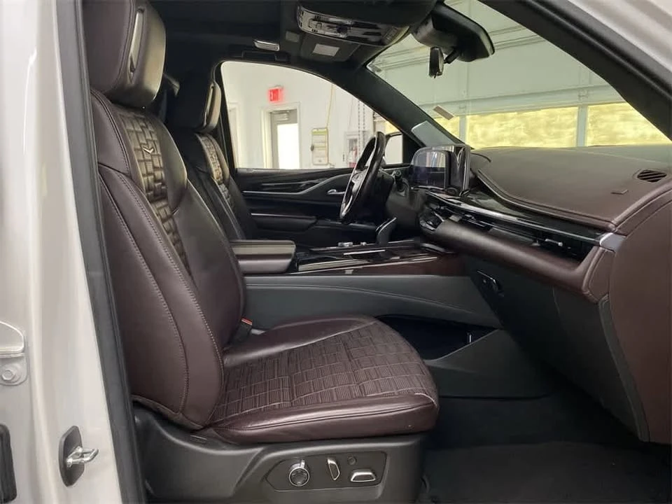 2021 Cadillac Escalade 5th Gen - Image 19 of 20