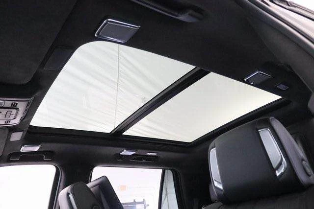 2021 Cadillac Escalade 5th Gen - Image 15 of 20