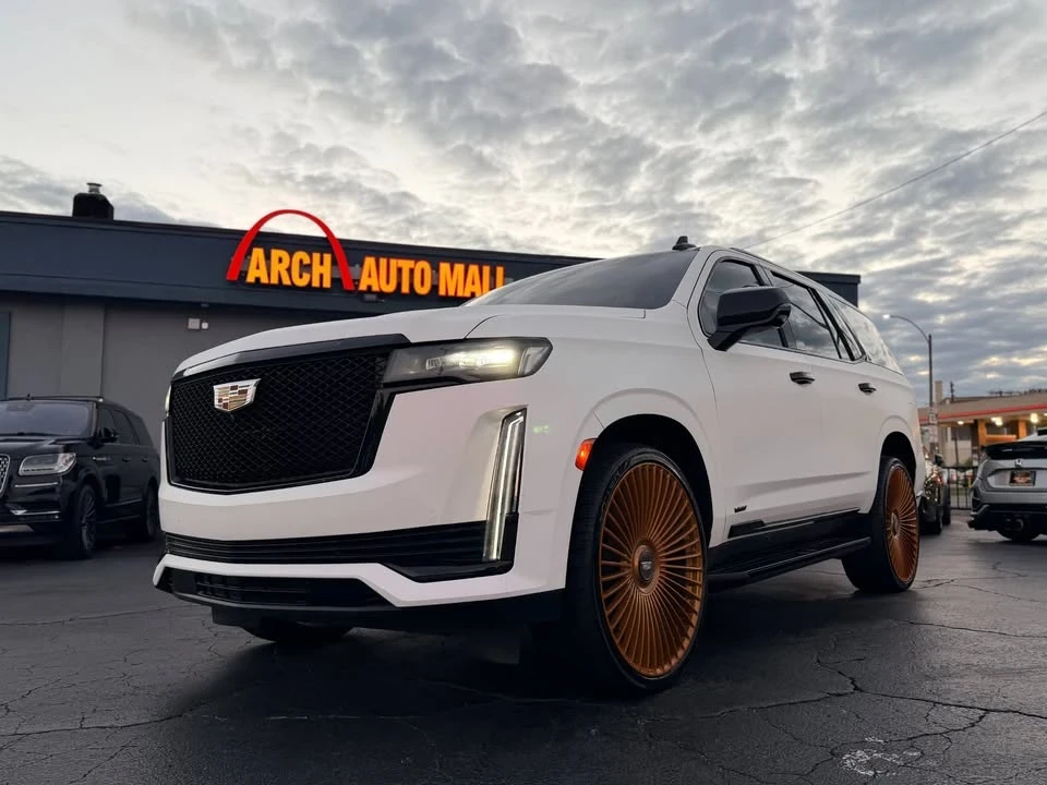 2021 Cadillac Escalade 5th Gen - Image 2 of 20