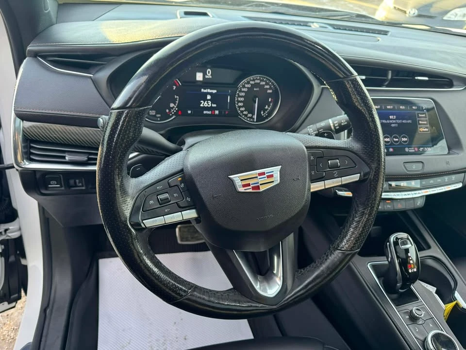 2021 Cadillac XT4 - Image 9 of 17