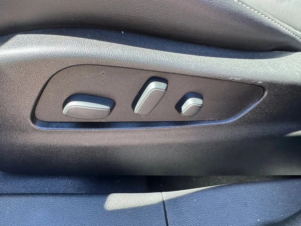 2021 Cadillac XT4 - Image 10 of 16