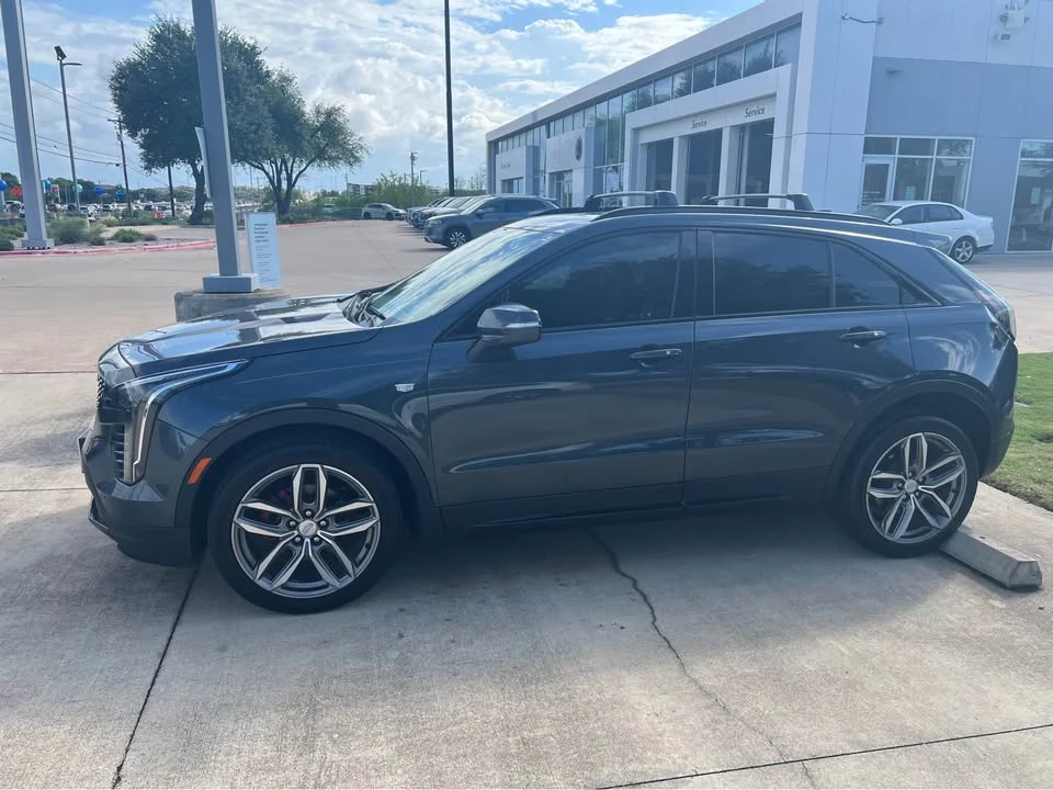 2021 Cadillac XT4 - Image 2 of 8