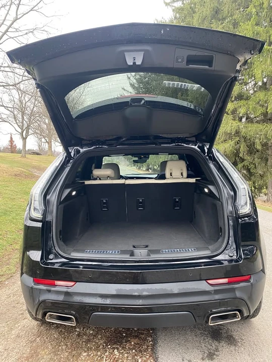 2021 Cadillac XT4 - Image 9 of 16