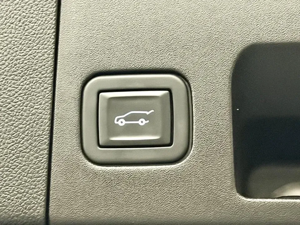 2021 Cadillac XT4 - Image 13 of 20
