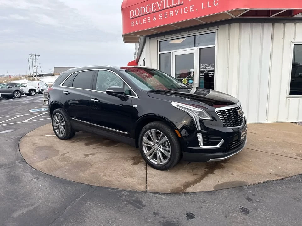 2021 Cadillac XT5 - Image 2 of 18