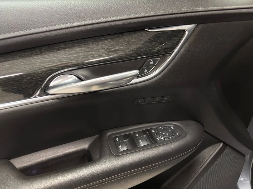 2021 Cadillac XT5 - Image 12 of 17