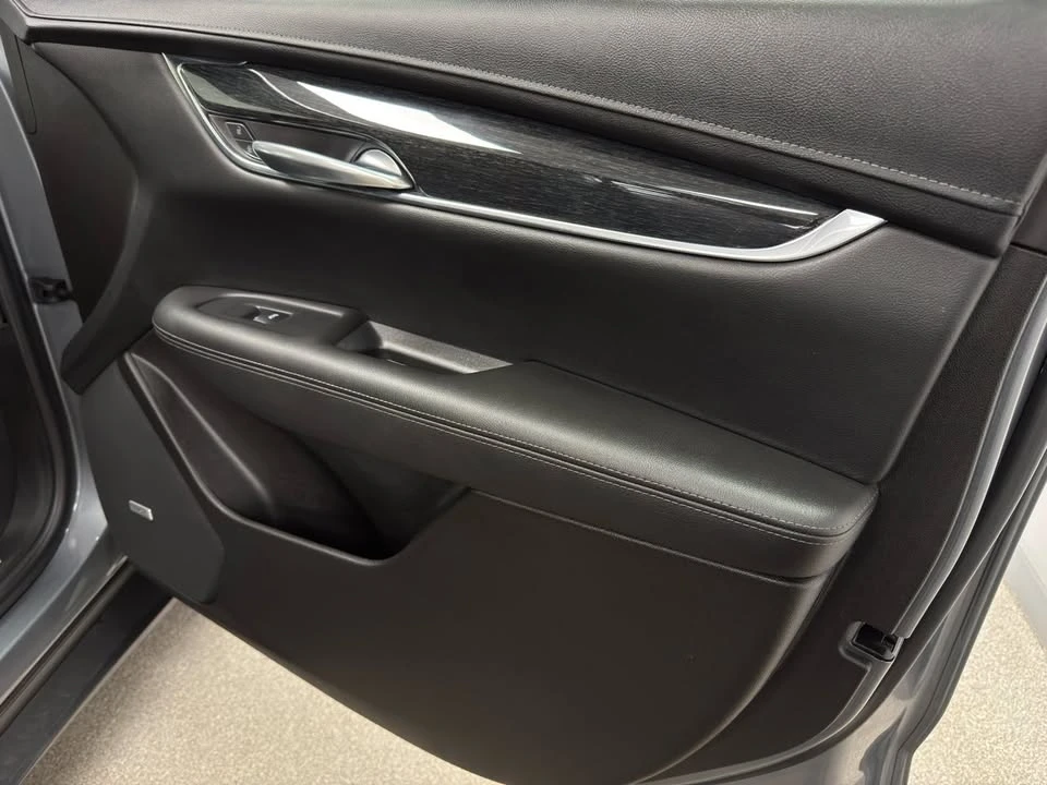 2021 Cadillac XT5 - Image 10 of 17