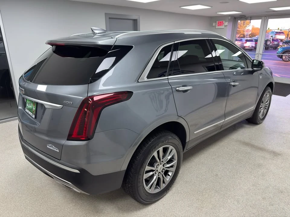 2021 Cadillac XT5 - Image 2 of 17