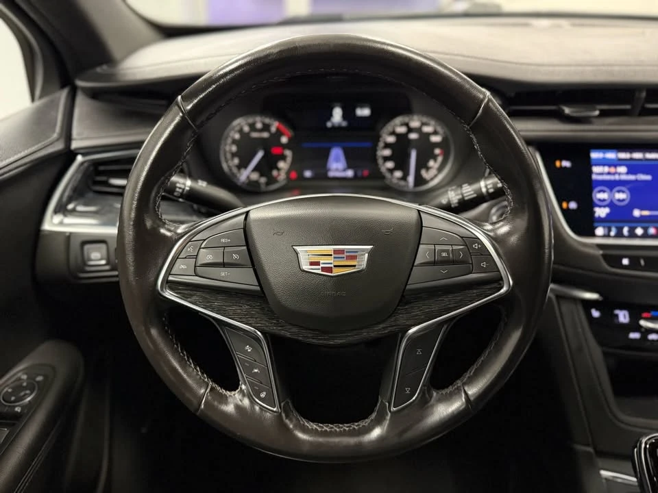 2021 Cadillac XT5 - Image 14 of 17