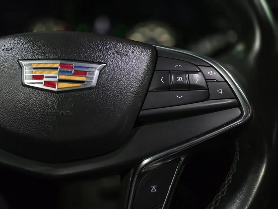 2021 Cadillac XT5 - Image 17 of 18