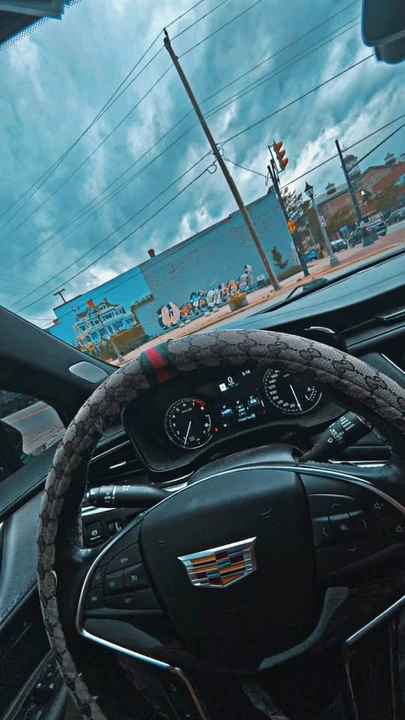 2021 Cadillac XT5 - Image 2 of 2