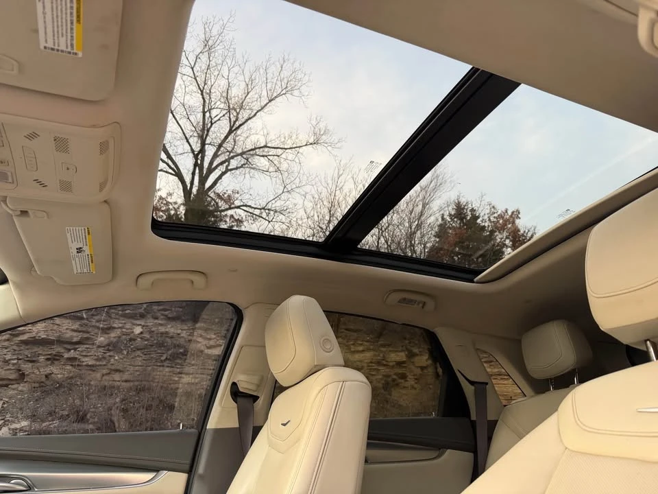 2021 Cadillac XT5 - Image 7 of 11