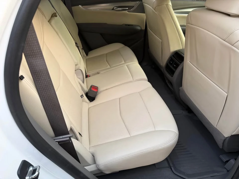 2021 Cadillac XT5 - Image 6 of 11