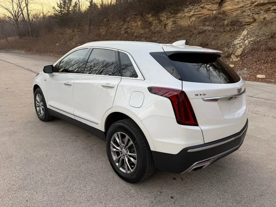 2021 Cadillac XT5 - Image 3 of 11